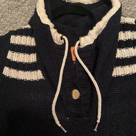 Tory Burch sweater too. Xs - Picture 4 of 13